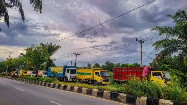 Pembiaran Sistematis di SPBU Sampit: Barcode Ganda, Disparitas Harga, dan Pengawasan yang Tumpul